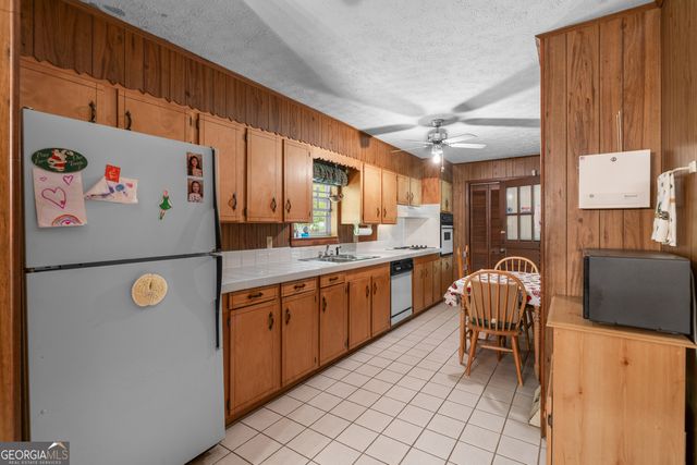 24 Leisure Drive NW, Rome, GA 30165