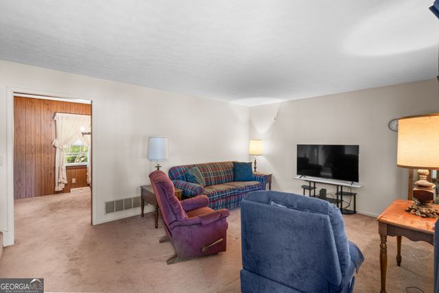 24 Leisure Drive NW, Rome, GA 30165
