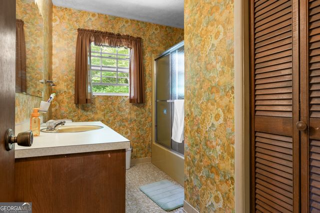 24 Leisure Drive NW, Rome, GA 30165