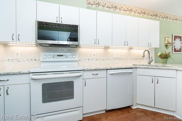 5936 Creekside Drive 87, Troy, MI 48085