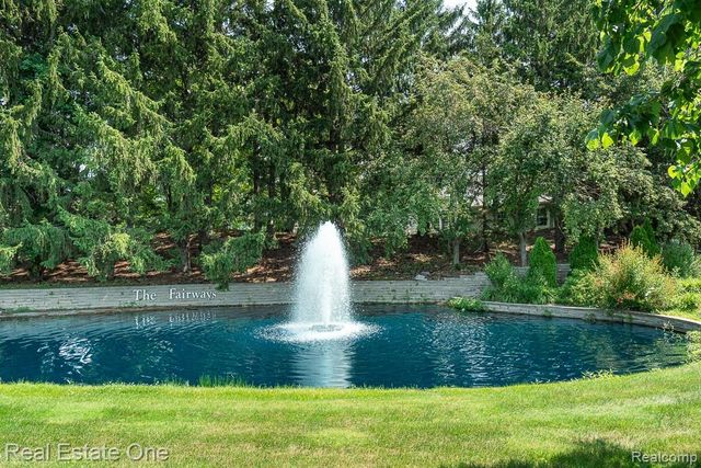 5936 Creekside Drive 87, Troy, MI 48085