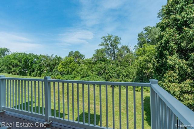 5936 Creekside Drive 87, Troy, MI 48085