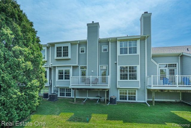 5936 Creekside Drive 87, Troy, MI 48085