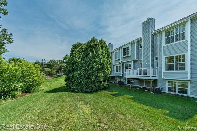 5936 Creekside Drive 87, Troy, MI 48085