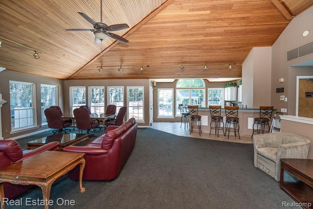 5936 Creekside Drive 87, Troy, MI 48085
