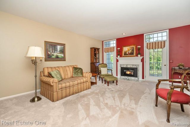 5936 Creekside Drive 87, Troy, MI 48085