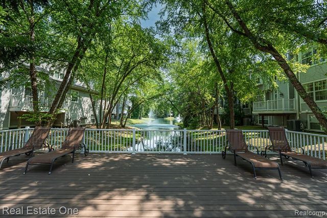 5936 Creekside Drive 87, Troy, MI 48085
