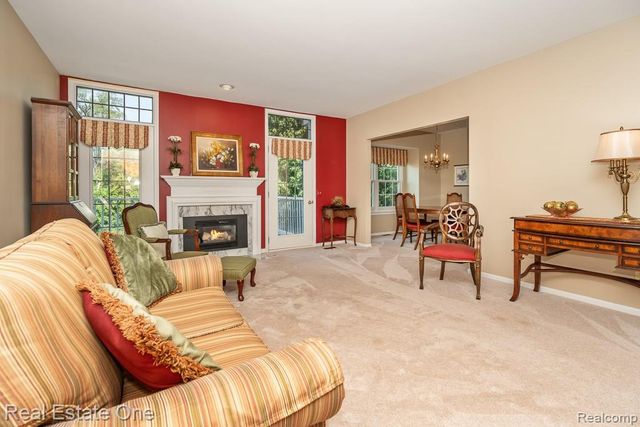 5936 Creekside Drive 87, Troy, MI 48085