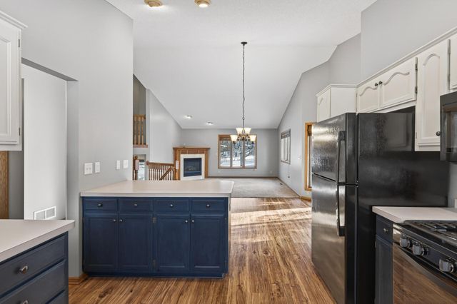 800 Griffin Avenue, Mahtomedi, MN 55115