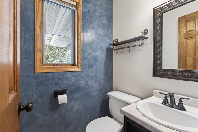 800 Griffin Avenue, Mahtomedi, MN 55115