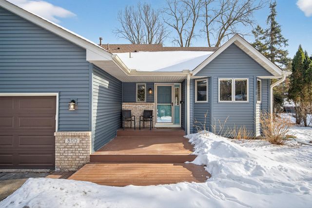 800 Griffin Avenue, Mahtomedi, MN 55115
