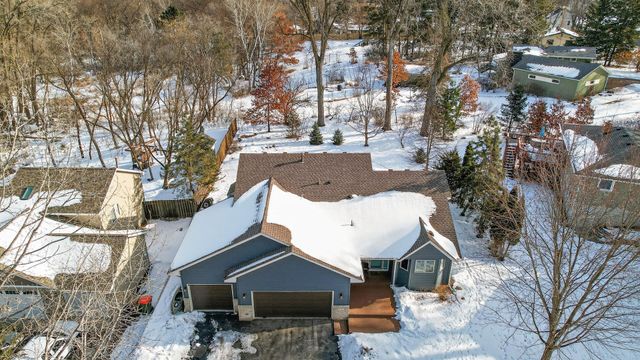 800 Griffin Avenue, Mahtomedi, MN 55115