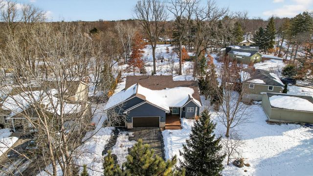 800 Griffin Avenue, Mahtomedi, MN 55115