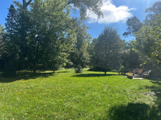 800 Griffin Avenue, Mahtomedi, MN 55115