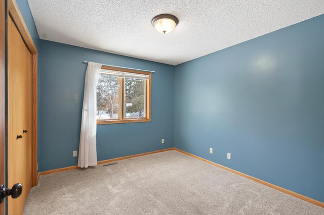 800 Griffin Avenue, Mahtomedi, MN 55115