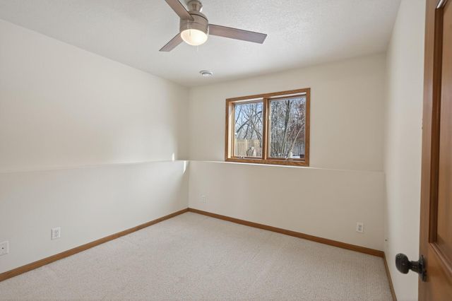 800 Griffin Avenue, Mahtomedi, MN 55115