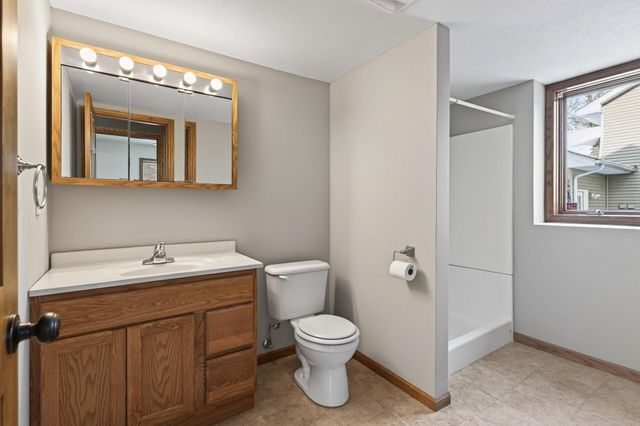 800 Griffin Avenue, Mahtomedi, MN 55115