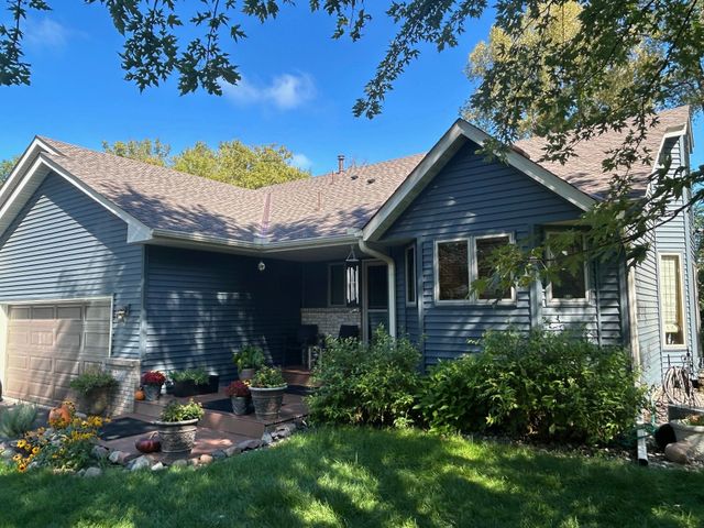 800 Griffin Avenue, Mahtomedi, MN 55115