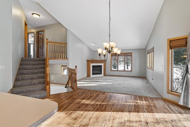 800 Griffin Avenue, Mahtomedi, MN 55115