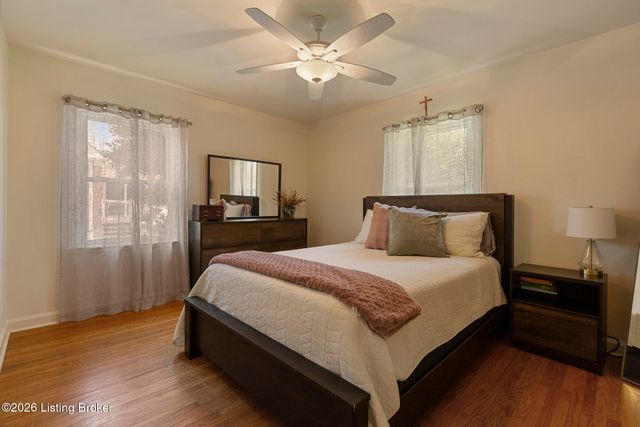 8800 Charing Cross Rd, Louisville, KY 40222