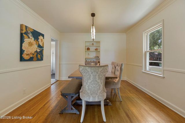 8800 Charing Cross Rd, Louisville, KY 40222