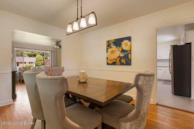 8800 Charing Cross Rd, Louisville, KY 40222