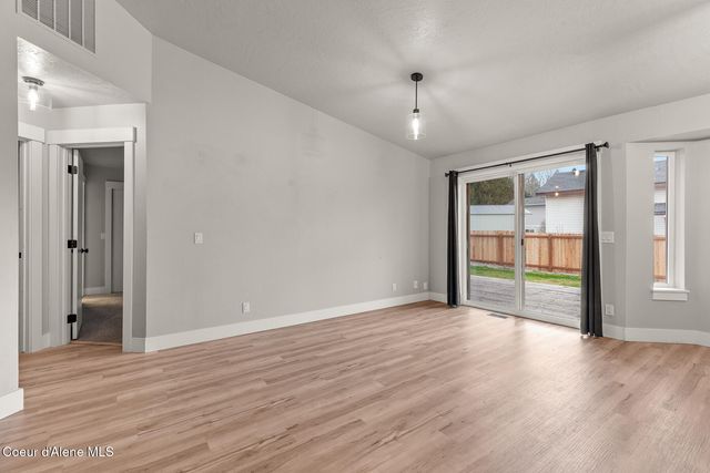 6314 N Centennial Dr, Coeur D'alene, ID 83815