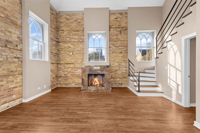 2150 W NORTH Avenue 2, Chicago, IL 60647