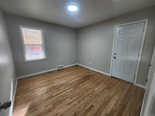 15335 Vaughan Street, Detroit, MI 48223