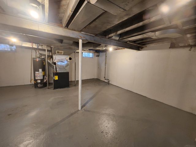 15335 Vaughan Street, Detroit, MI 48223