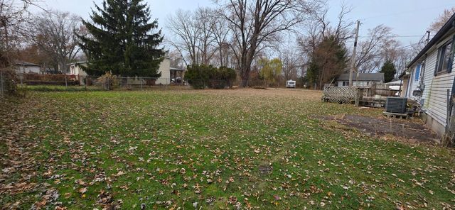 2412 Howard Street, Lake Station, IN 46405