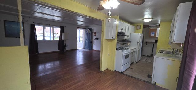 2412 Howard Street, Lake Station, IN 46405