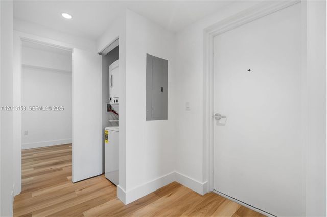 650 SW 1st St 306, Miami, FL 33130