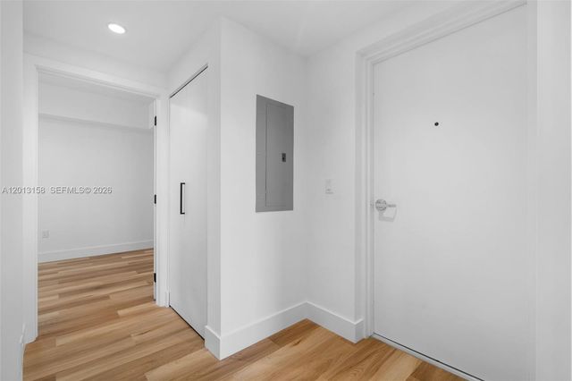 650 SW 1st St 306, Miami, FL 33130