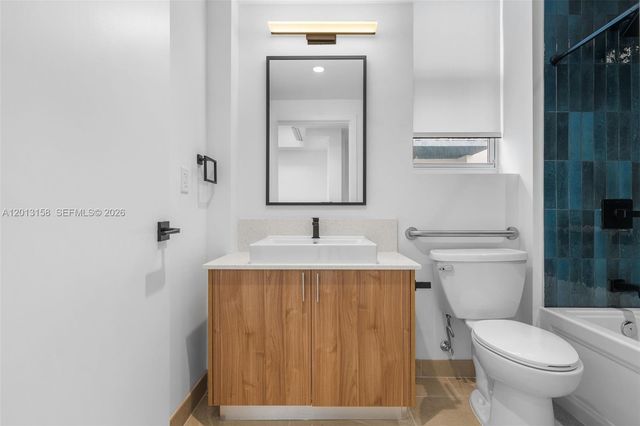 650 SW 1st St 306, Miami, FL 33130