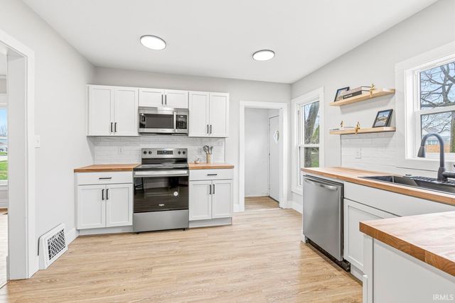 1434 E 4th Street, Mishawaka, IN 46544