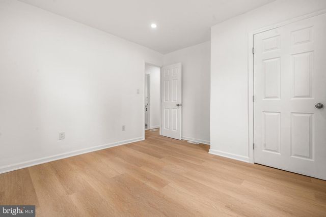 404 70TH PL, Capitol Heights, MD 20743