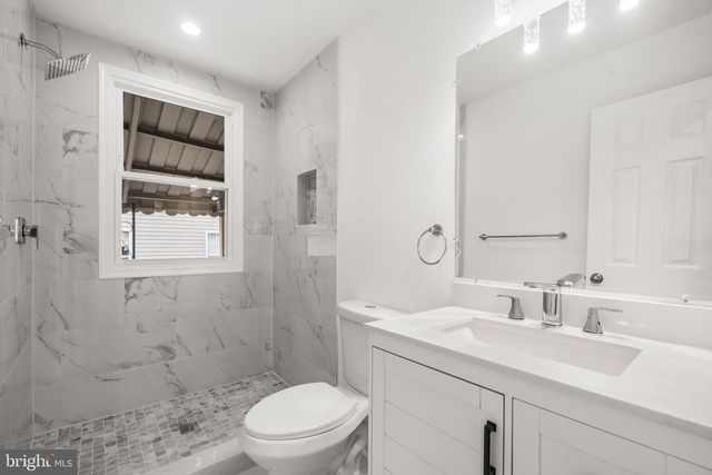 404 70TH PL, Capitol Heights, MD 20743