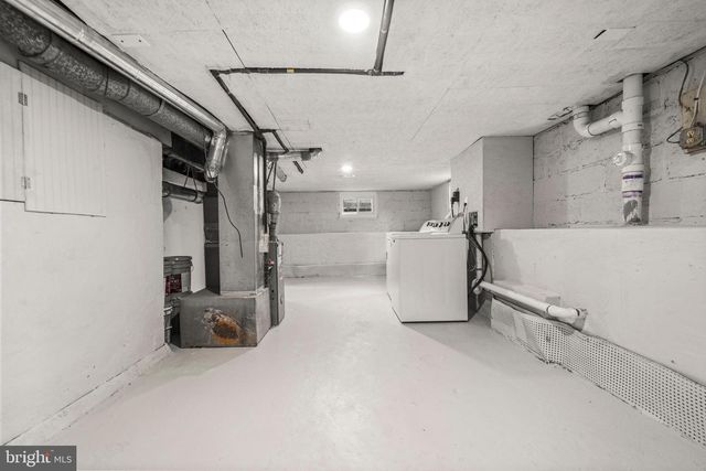 404 70TH PL, Capitol Heights, MD 20743