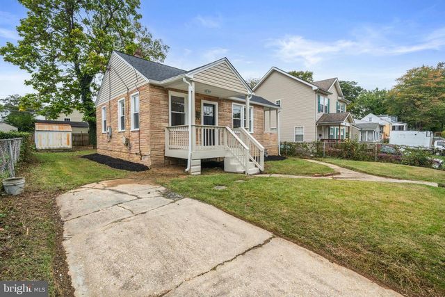 404 70TH PL, Capitol Heights, MD 20743