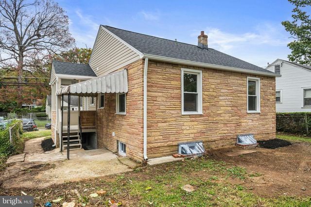 404 70TH PL, Capitol Heights, MD 20743