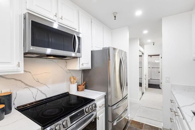 400 Ortega Avenue 301, Mountain View, CA 94040