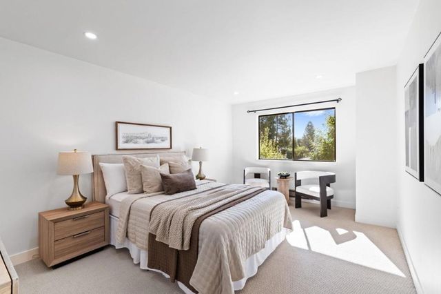 400 Ortega Avenue 301, Mountain View, CA 94040