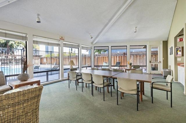 400 Ortega Avenue 301, Mountain View, CA 94040