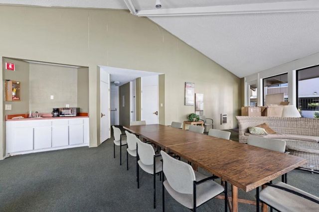 400 Ortega Avenue 301, Mountain View, CA 94040