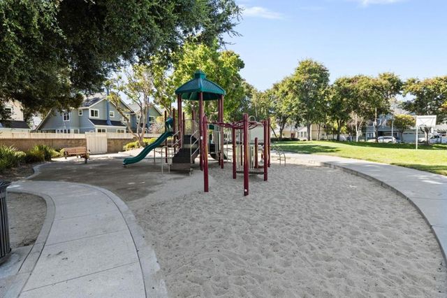 400 Ortega Avenue 301, Mountain View, CA 94040