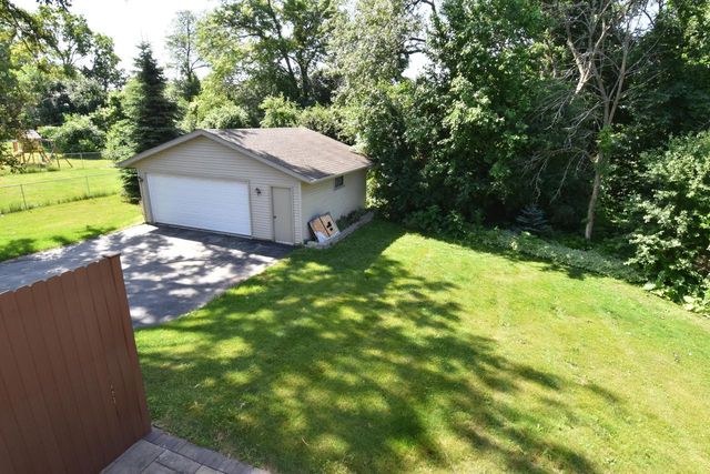 1232 Sunnyridge ROAD, Pewaukee, WI 53072