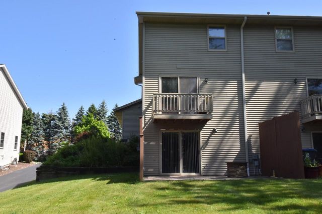 1232 Sunnyridge ROAD, Pewaukee, WI 53072