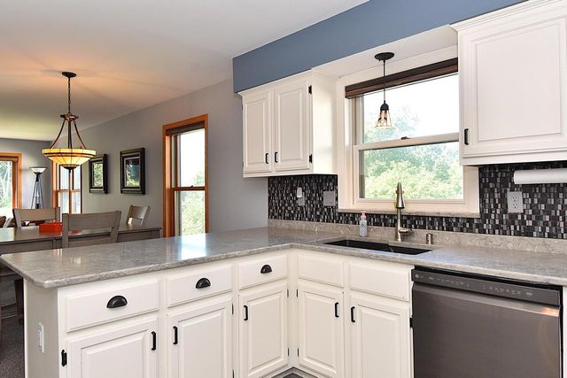 1232 Sunnyridge ROAD, Pewaukee, WI 53072