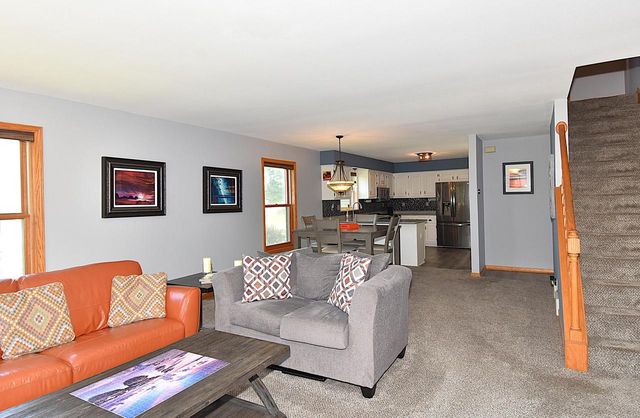 1232 Sunnyridge ROAD, Pewaukee, WI 53072